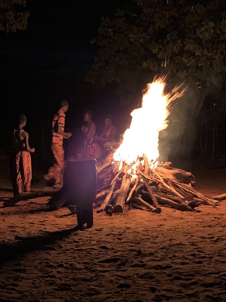 非洲篝火裏的世界——贊比亞紀游-字遊文化