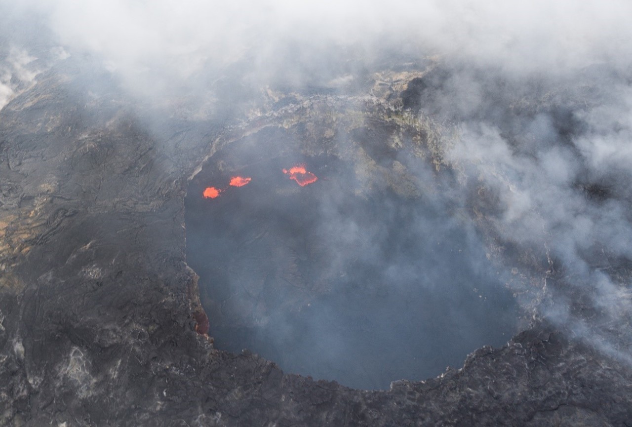 江揚:飛越火山口-字遊文化