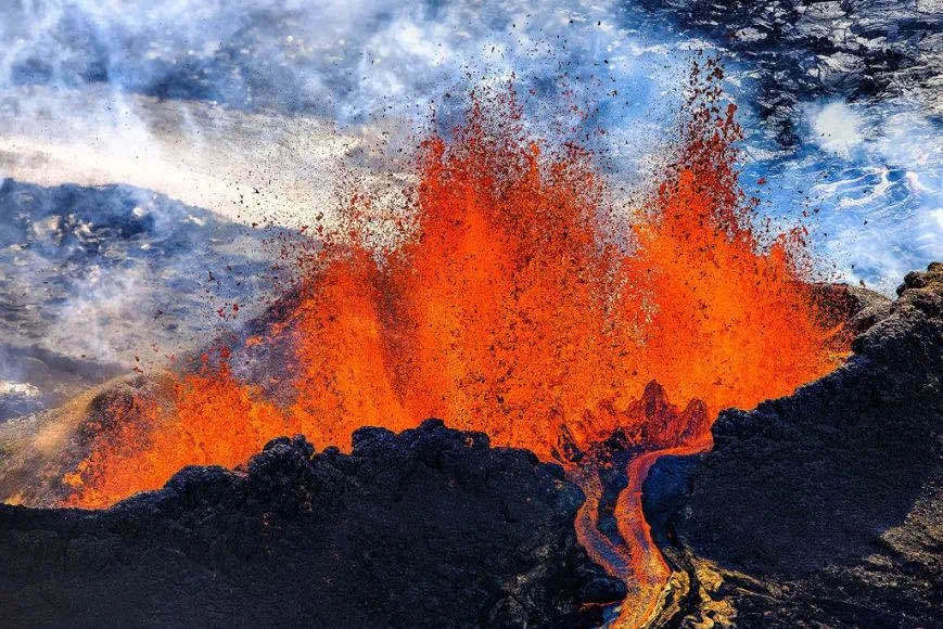 冰島:這個地方一天地震4000次?!-字遊文化