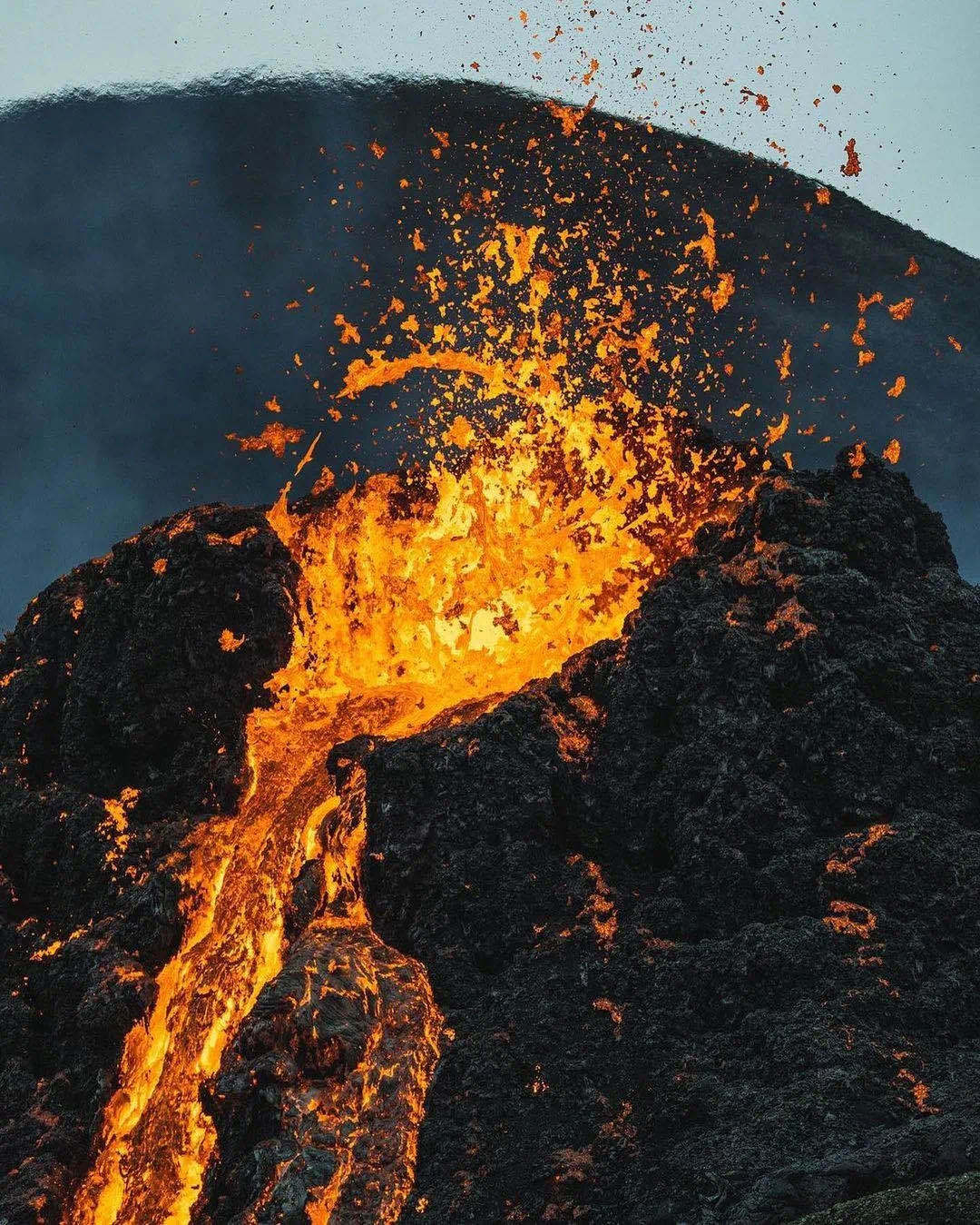 冰島:這個地方一天地震4000次?!-字遊文化
