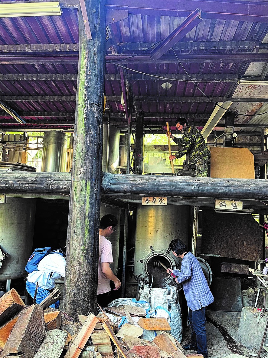 李昂:【美味香餌】帶著匠人一起旅行-字遊文化