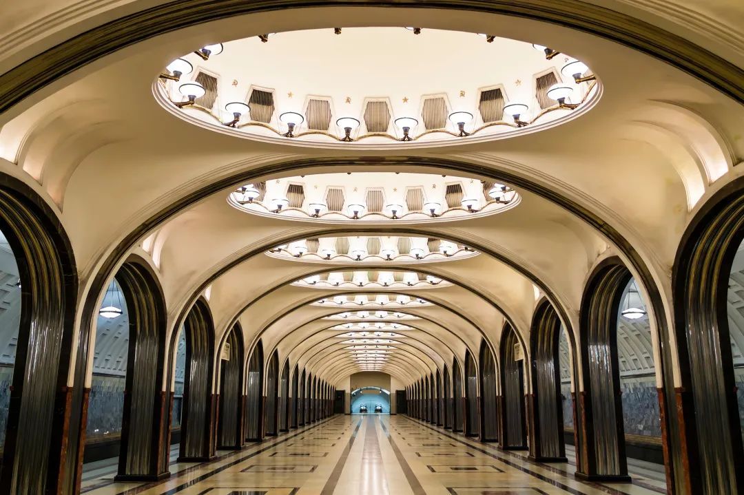 莫斯科地鐵站，究竟有多豪華？-字遊文化